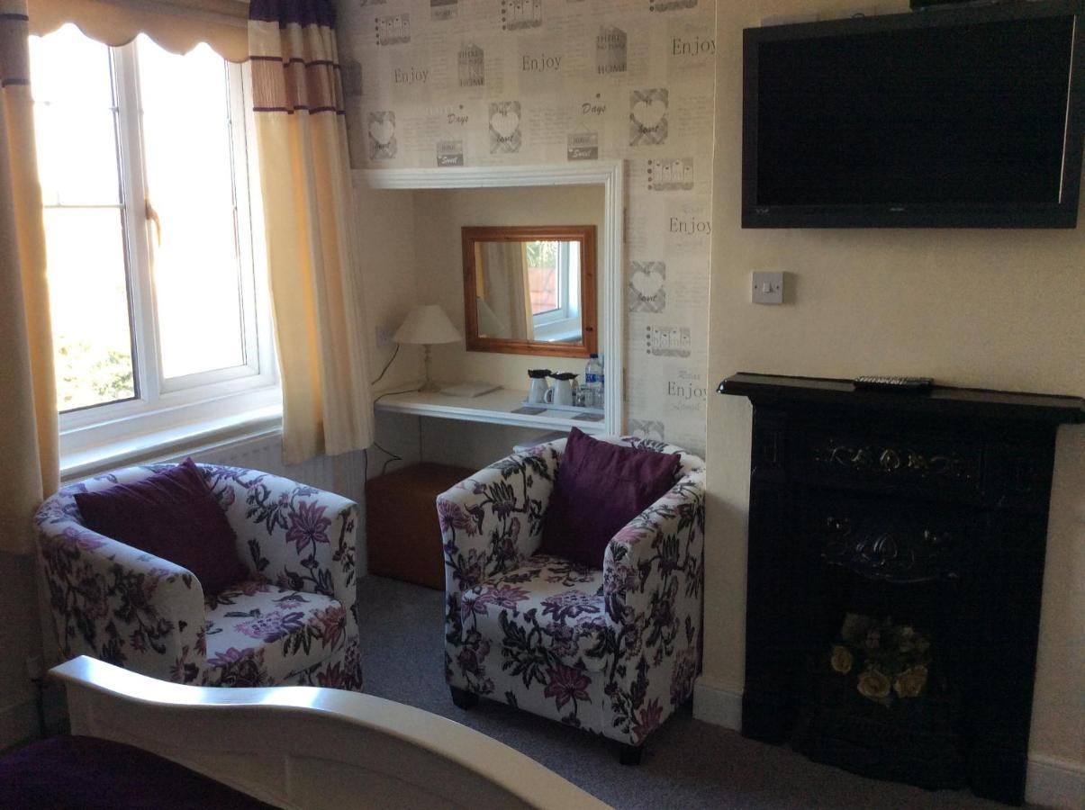 Highfield Guest House Sheringham Exteriör bild